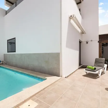 Montana Con Piscina Privada Y Bbq Güime