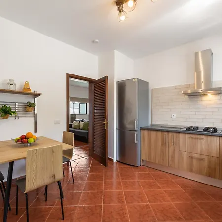Montana Con Piscina Privada Y Bbq Apartmán Güime